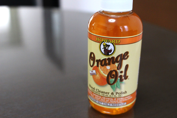 オレンジオイルで指板の掃除と保湿をしよう！(レモンオイルでも可)